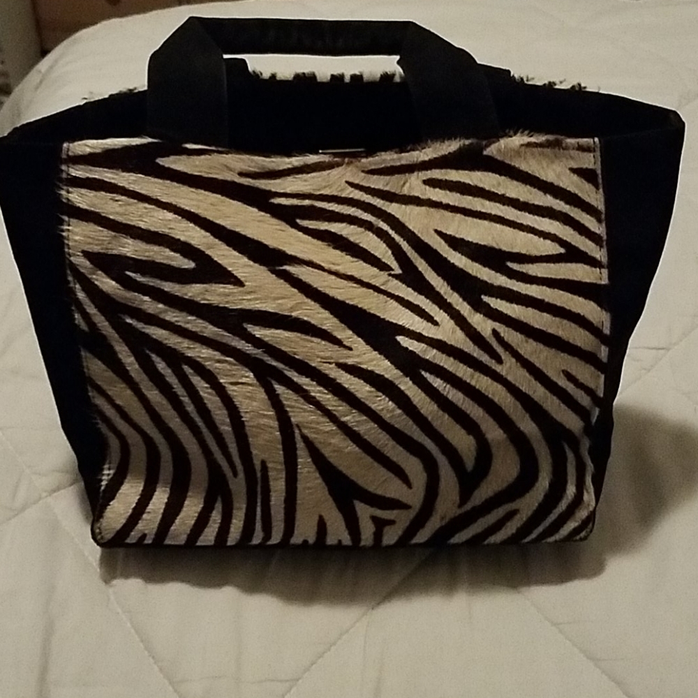 Cache zebra fur handbag/purse